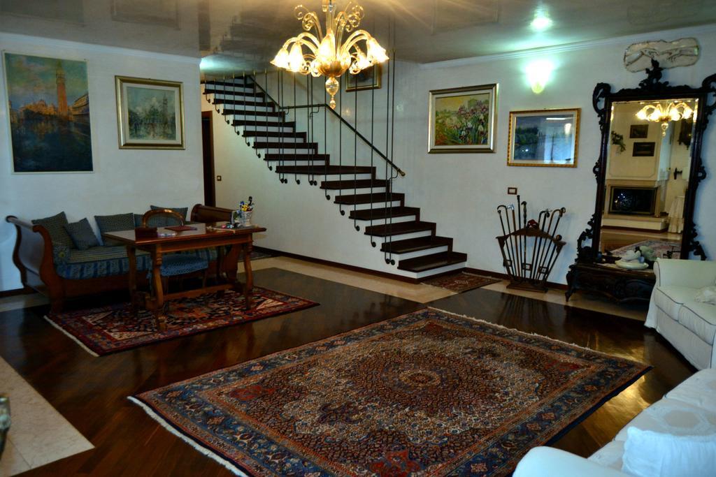 Bed and Breakfast La Casa Sull'Albero Mestre Exterior foto